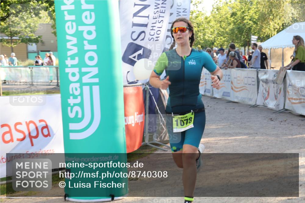 07.09.2025 - 19. Norderstedt Triathlon Luisa Fischer http://msf.ph/oto/8740308 07.09.2025 16:53:02 Ziel 1046, 1078 meine-sportfotos.de