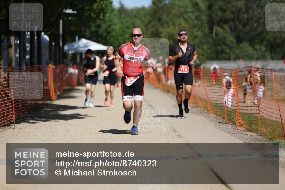 07.09.2025 - 19. Norderstedt Triathlon Michael Strokosch http://msf.ph/oto/8740323 07.09.2025 13:06:50 Laufen 175, 712, 851, 1374 meine-sportfotos.de
