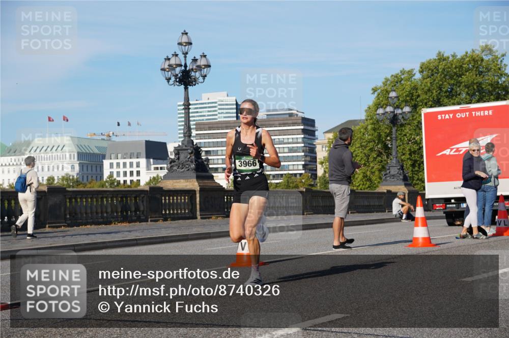07.09.2025 - BARMER Alsterlauf Yannick Fuchs http://msf.ph/oto/8740326 07.09.2025 09:27:10 Laufen 3966 meine-sportfotos.de