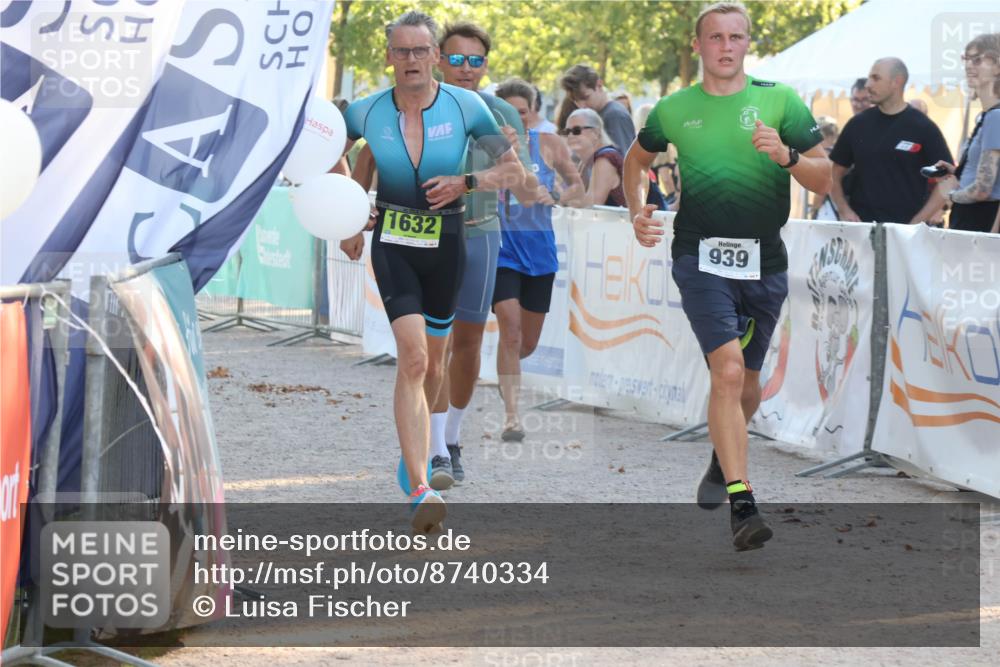 07.09.2025 - 19. Norderstedt Triathlon Luisa Fischer http://msf.ph/oto/8740334 07.09.2025 16:53:09 Ziel 939, 1078, 1632 meine-sportfotos.de