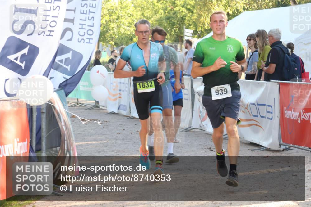 07.09.2025 - 19. Norderstedt Triathlon Luisa Fischer http://msf.ph/oto/8740353 07.09.2025 16:53:10 Ziel 939, 1632 meine-sportfotos.de