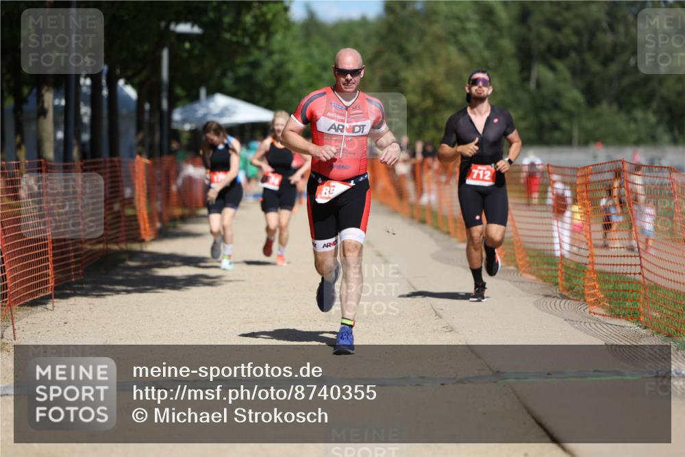 07.09.2025 - 19. Norderstedt Triathlon Michael Strokosch http://msf.ph/oto/8740355 07.09.2025 13:06:51 Laufen 175, 712, 851, 1374 meine-sportfotos.de