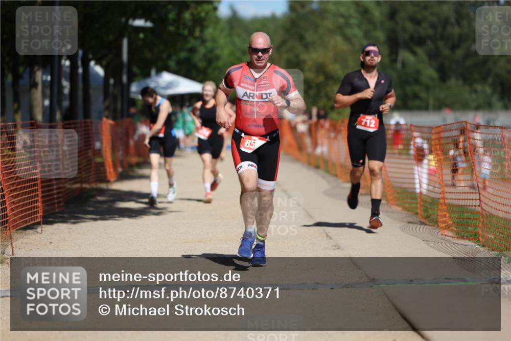 07.09.2025 - 19. Norderstedt Triathlon Michael Strokosch http://msf.ph/oto/8740371 07.09.2025 13:06:51 Laufen 175, 712, 851, 1374 meine-sportfotos.de
