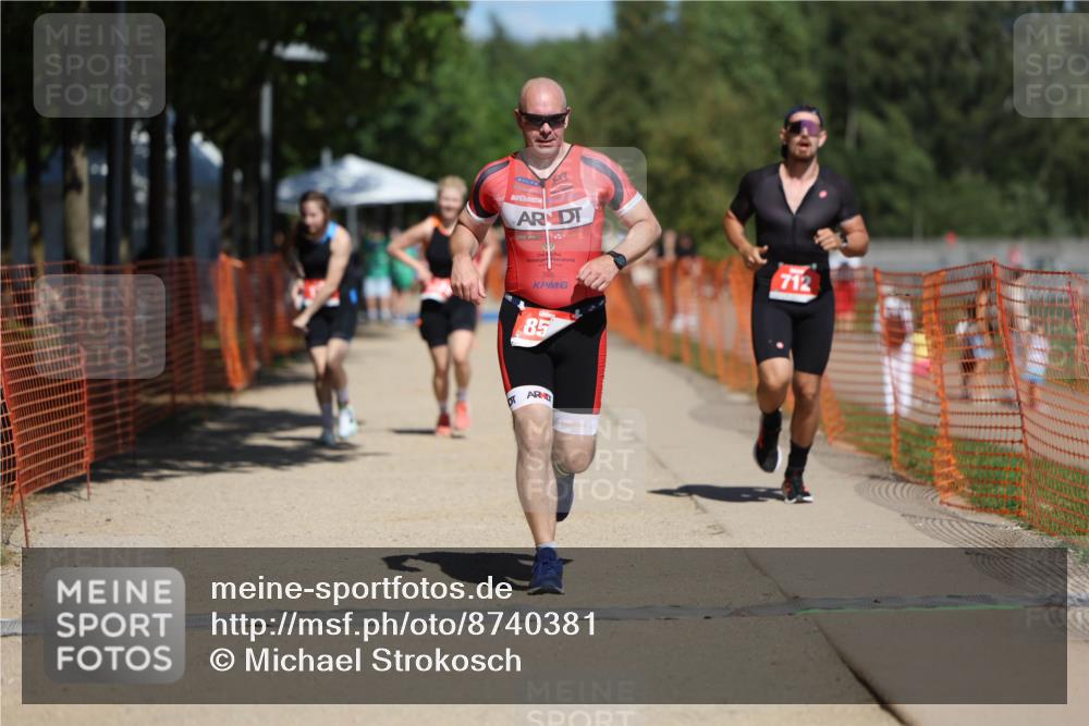 07.09.2025 - 19. Norderstedt Triathlon Michael Strokosch http://msf.ph/oto/8740381 07.09.2025 13:06:51 Laufen 175, 712, 851, 1374 meine-sportfotos.de