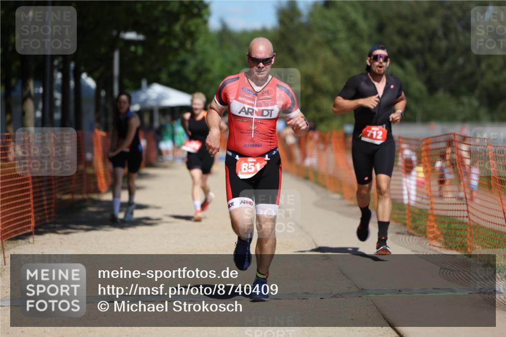 07.09.2025 - 19. Norderstedt Triathlon Michael Strokosch http://msf.ph/oto/8740409 07.09.2025 13:06:51 Laufen 175, 712, 851, 1374 meine-sportfotos.de