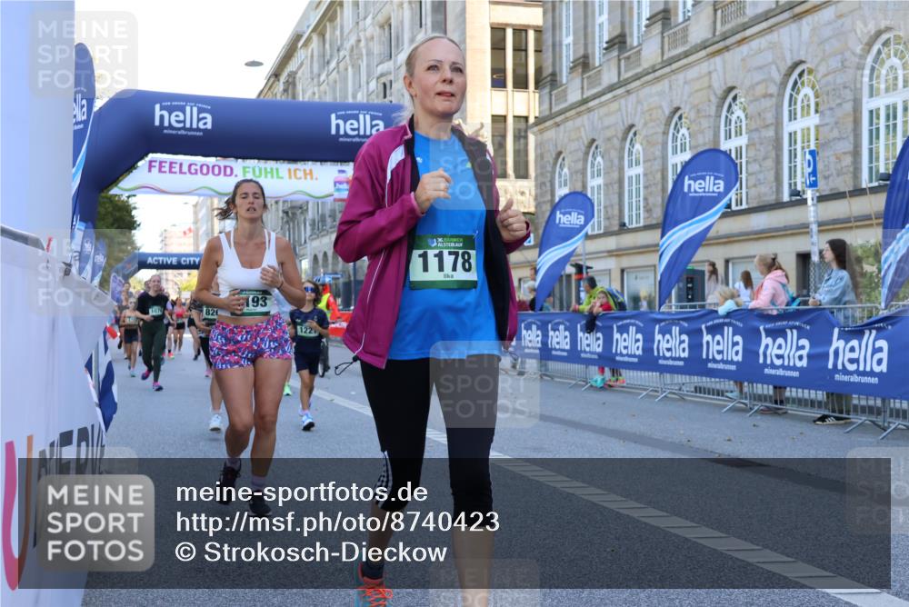 07.09.2025 - BARMER Alsterlauf Strokosch-Dieckow http://msf.ph/oto/8740423 07.09.2025 11:42:30 Ziel 1067, 1068, 1102, 1124, 1257, 1260, 8241, 8320 meine-sportfotos.de