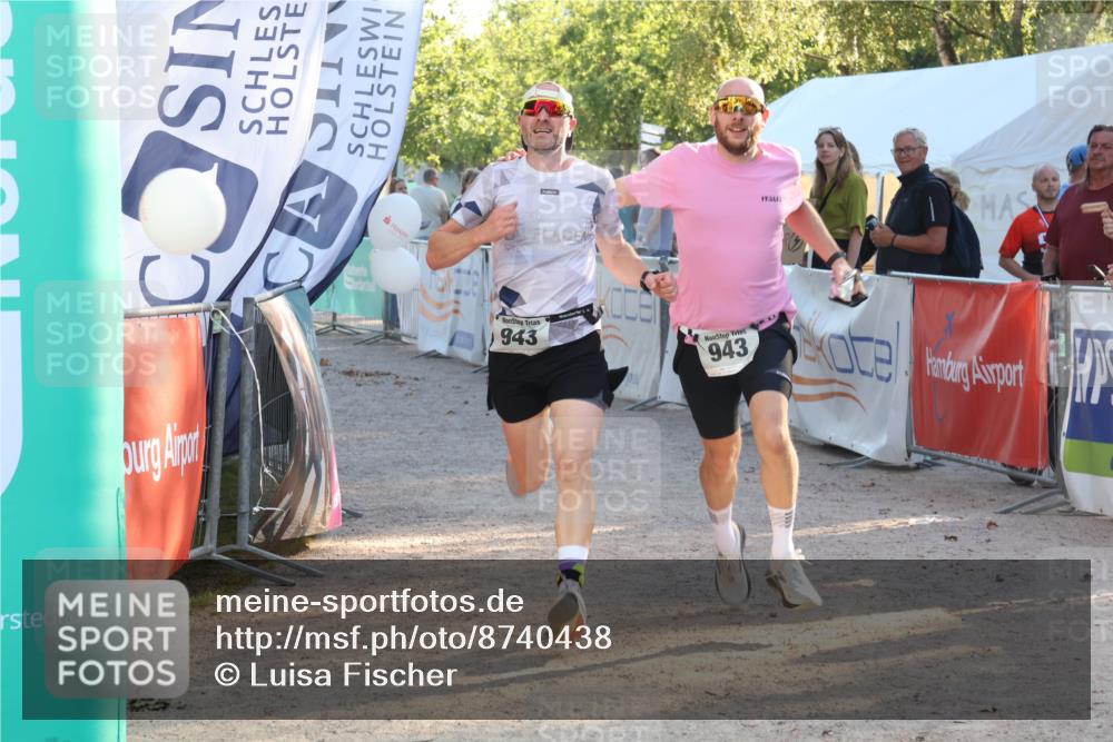 07.09.2025 - 19. Norderstedt Triathlon Luisa Fischer http://msf.ph/oto/8740438 07.09.2025 16:53:17 Ziel 939, 943, 1632 meine-sportfotos.de