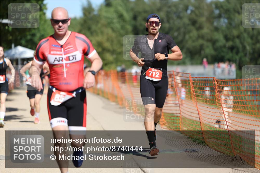 07.09.2025 - 19. Norderstedt Triathlon Michael Strokosch http://msf.ph/oto/8740444 07.09.2025 13:06:53 Laufen 175, 712, 851, 1374 meine-sportfotos.de