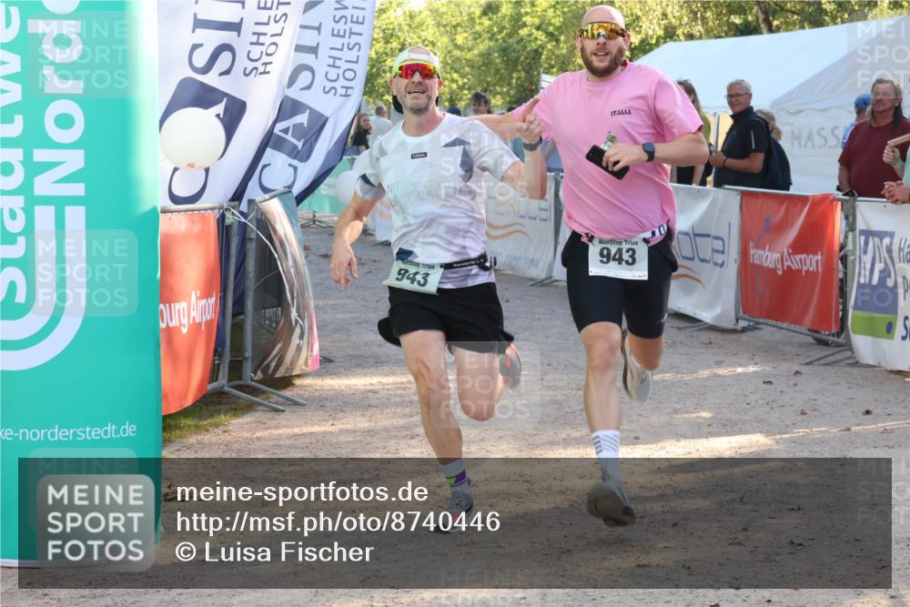 07.09.2025 - 19. Norderstedt Triathlon Luisa Fischer http://msf.ph/oto/8740446 07.09.2025 16:53:17 Ziel 939, 943, 1632 meine-sportfotos.de