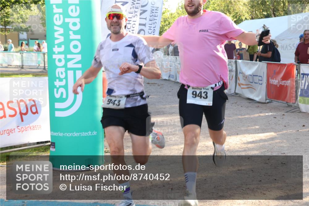 07.09.2025 - 19. Norderstedt Triathlon Luisa Fischer http://msf.ph/oto/8740452 07.09.2025 16:53:18 Ziel 939, 943, 1632 meine-sportfotos.de