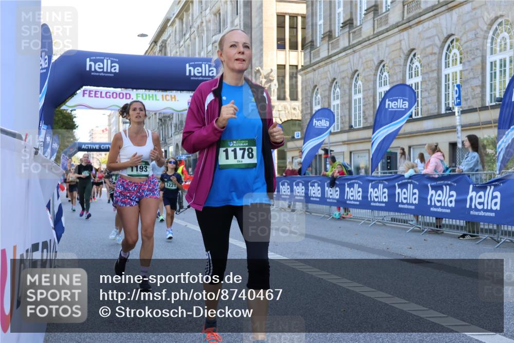 07.09.2025 - BARMER Alsterlauf Strokosch-Dieckow http://msf.ph/oto/8740467 07.09.2025 11:42:30 Ziel 1067, 1068, 1102, 1124, 1257, 1260, 8241, 8320 meine-sportfotos.de