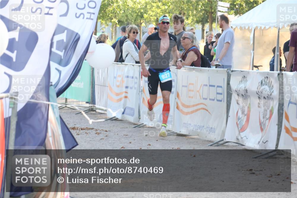 07.09.2025 - 19. Norderstedt Triathlon Luisa Fischer http://msf.ph/oto/8740469 07.09.2025 16:53:24 Ziel 943 meine-sportfotos.de