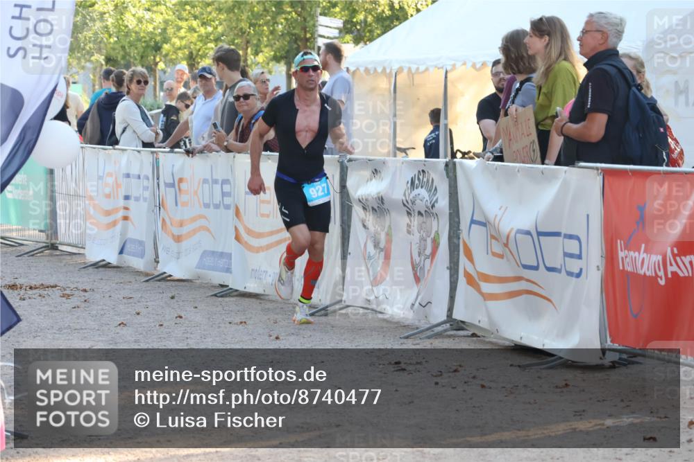 07.09.2025 - 19. Norderstedt Triathlon Luisa Fischer http://msf.ph/oto/8740477 07.09.2025 16:53:25 Ziel  meine-sportfotos.de