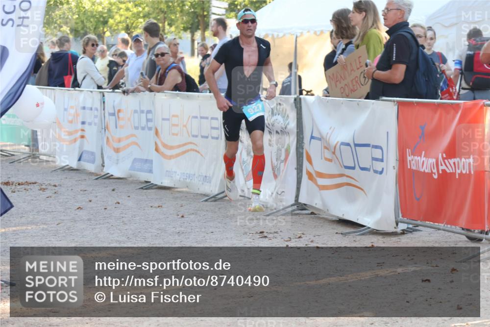 07.09.2025 - 19. Norderstedt Triathlon Luisa Fischer http://msf.ph/oto/8740490 07.09.2025 16:53:26 Ziel 927 meine-sportfotos.de