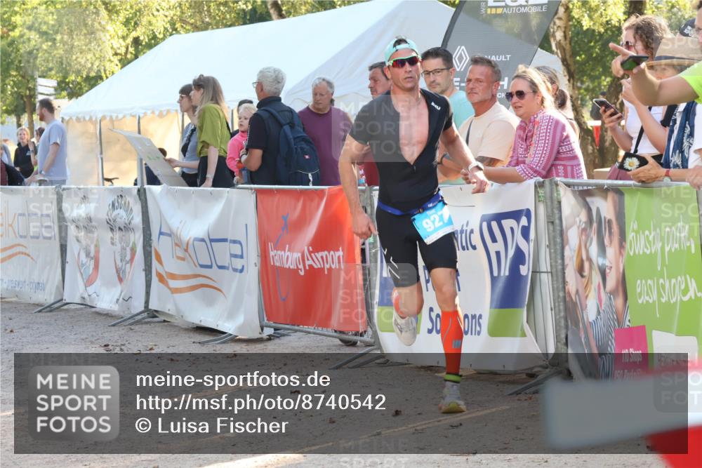 07.09.2025 - 19. Norderstedt Triathlon Luisa Fischer http://msf.ph/oto/8740542 07.09.2025 16:53:28 Ziel 927 meine-sportfotos.de