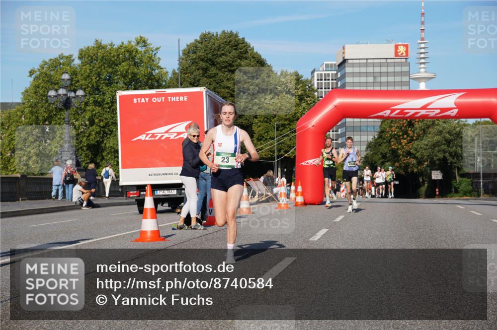 07.09.2025 - BARMER Alsterlauf Yannick Fuchs http://msf.ph/oto/8740584 07.09.2025 09:27:34 Laufen 1, 23, 14, 4586 meine-sportfotos.de