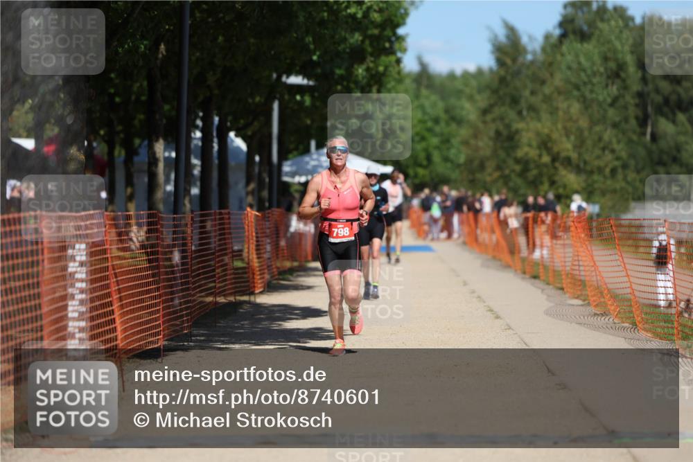 07.09.2025 - 19. Norderstedt Triathlon Michael Strokosch http://msf.ph/oto/8740601 07.09.2025 13:07:01 Laufen 798 meine-sportfotos.de
