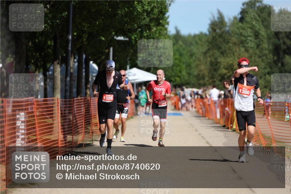 07.09.2025 - 19. Norderstedt Triathlon Michael Strokosch http://msf.ph/oto/8740620 07.09.2025 12:30:54 Laufen 710, 1300, 1320, 1372 meine-sportfotos.de