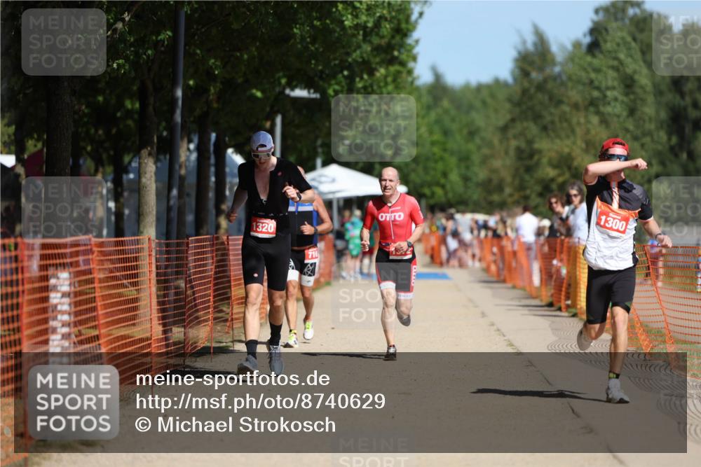 07.09.2025 - 19. Norderstedt Triathlon Michael Strokosch http://msf.ph/oto/8740629 07.09.2025 12:30:54 Laufen 710, 1300, 1320, 1372 meine-sportfotos.de