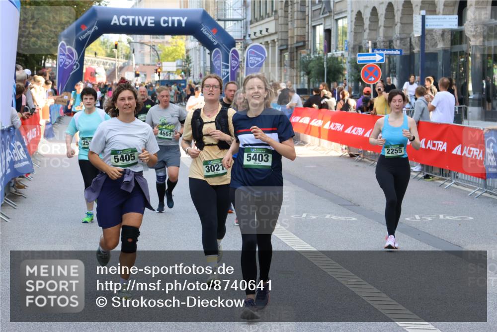 07.09.2025 - BARMER Alsterlauf Strokosch-Dieckow http://msf.ph/oto/8740641 07.09.2025 10:18:32 Ziel 2063, 2219, 2267, 2587, 2625, 3084, 3092, 3186, 3848, 3849, 4071, 4869, 6055 meine-sportfotos.de