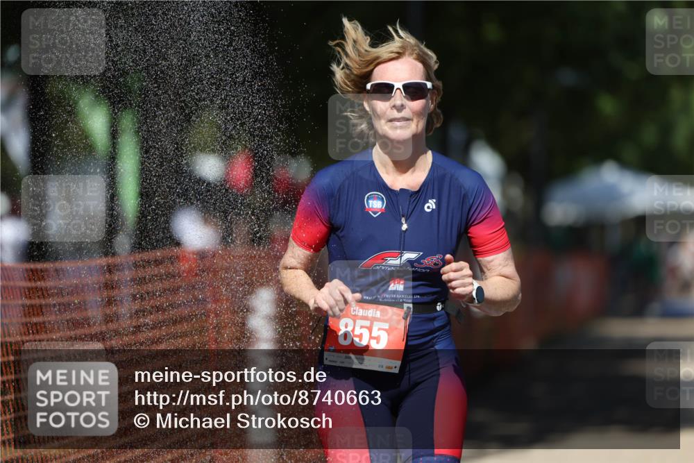 07.09.2025 - 19. Norderstedt Triathlon Michael Strokosch http://msf.ph/oto/8740663 07.09.2025 13:49:30 Laufen 855 meine-sportfotos.de