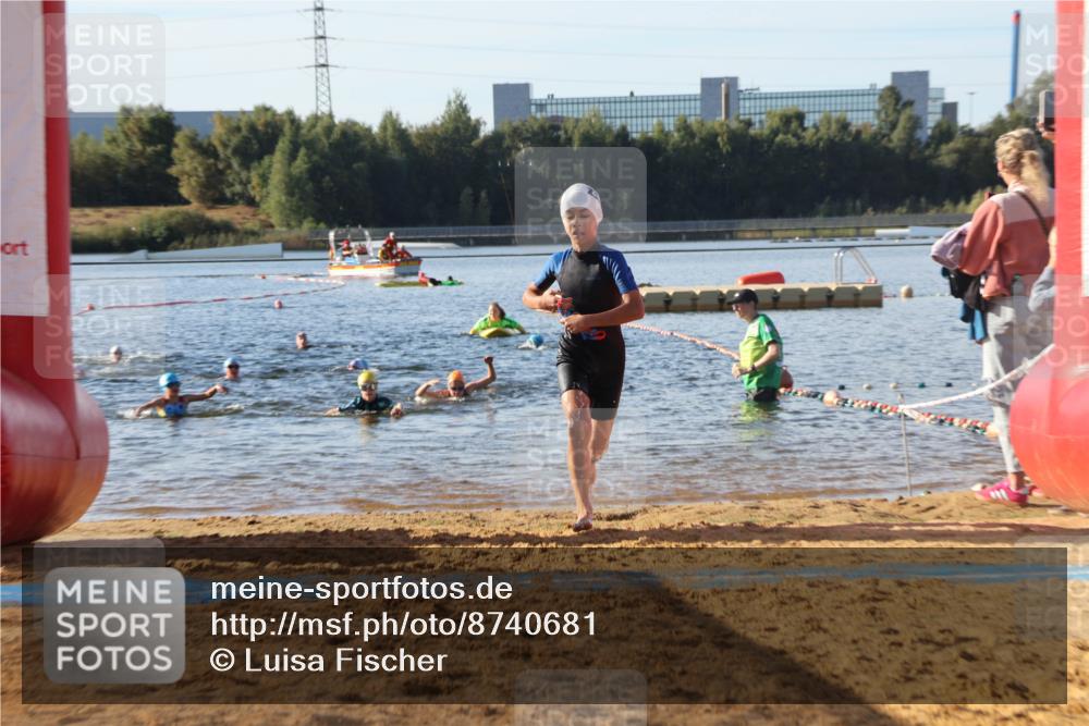 07.09.2025 - 19. Norderstedt Triathlon Luisa Fischer http://msf.ph/oto/8740681 07.09.2025 09:31:02 Schwimmen 564, 597, 602, 616, 621 meine-sportfotos.de