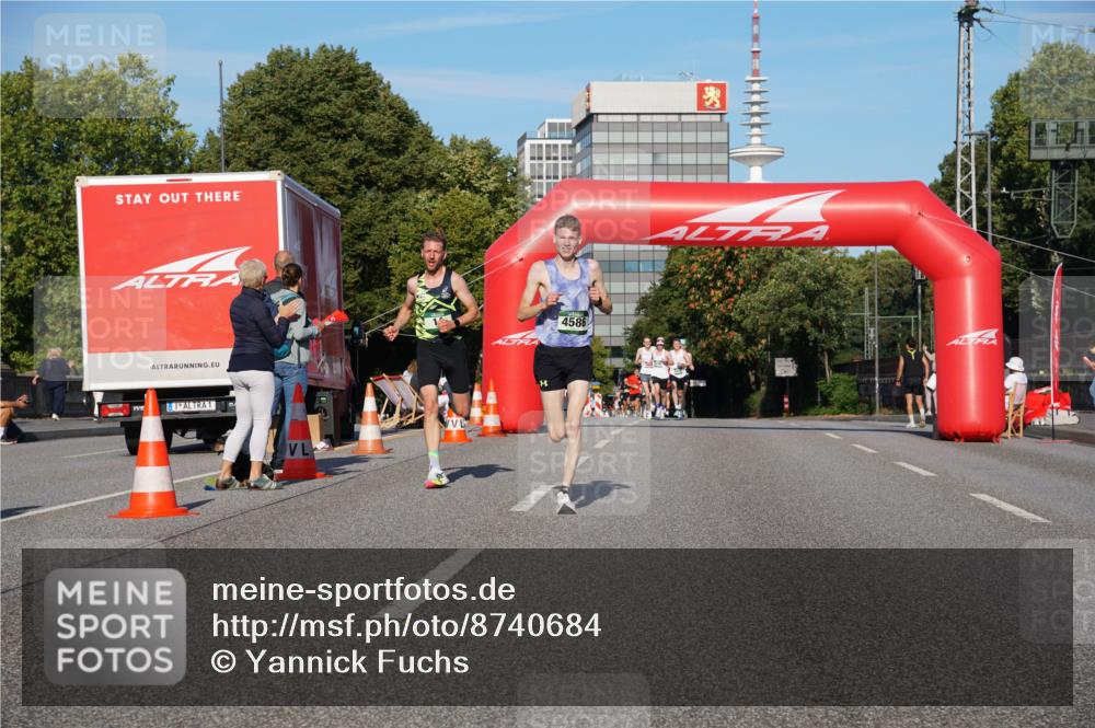 07.09.2025 - BARMER Alsterlauf Yannick Fuchs http://msf.ph/oto/8740684 07.09.2025 09:27:36 Laufen 1, 4586 meine-sportfotos.de