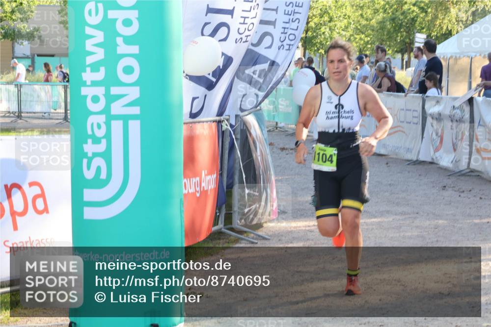 07.09.2025 - 19. Norderstedt Triathlon Luisa Fischer http://msf.ph/oto/8740695 07.09.2025 16:54:31 Ziel 1104 meine-sportfotos.de