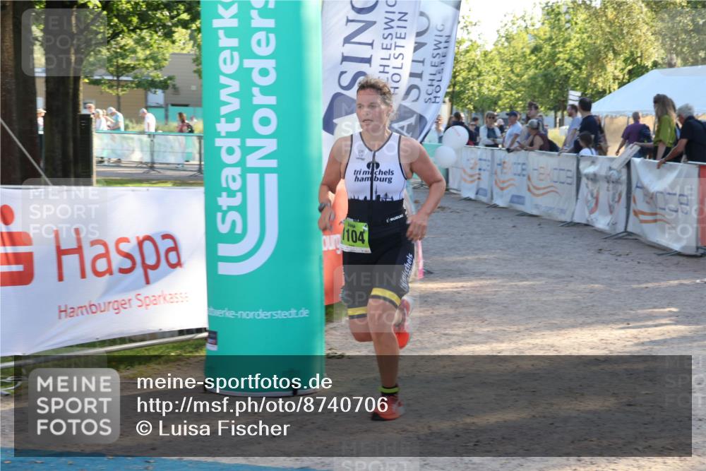 07.09.2025 - 19. Norderstedt Triathlon Luisa Fischer http://msf.ph/oto/8740706 07.09.2025 16:54:32 Ziel 1104 meine-sportfotos.de