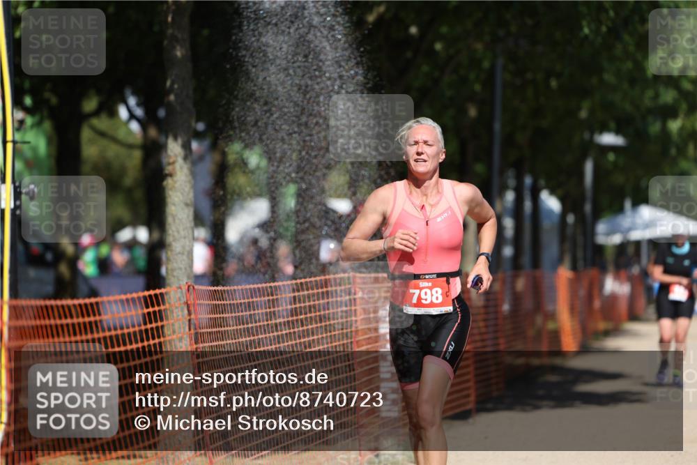 07.09.2025 - 19. Norderstedt Triathlon Michael Strokosch http://msf.ph/oto/8740723 07.09.2025 13:07:04 Laufen 183, 798 meine-sportfotos.de