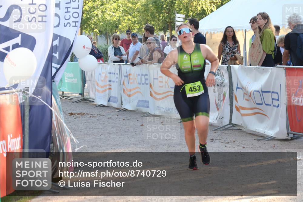 07.09.2025 - 19. Norderstedt Triathlon Luisa Fischer http://msf.ph/oto/8740729 07.09.2025 16:54:39 Ziel 453, 1104 meine-sportfotos.de