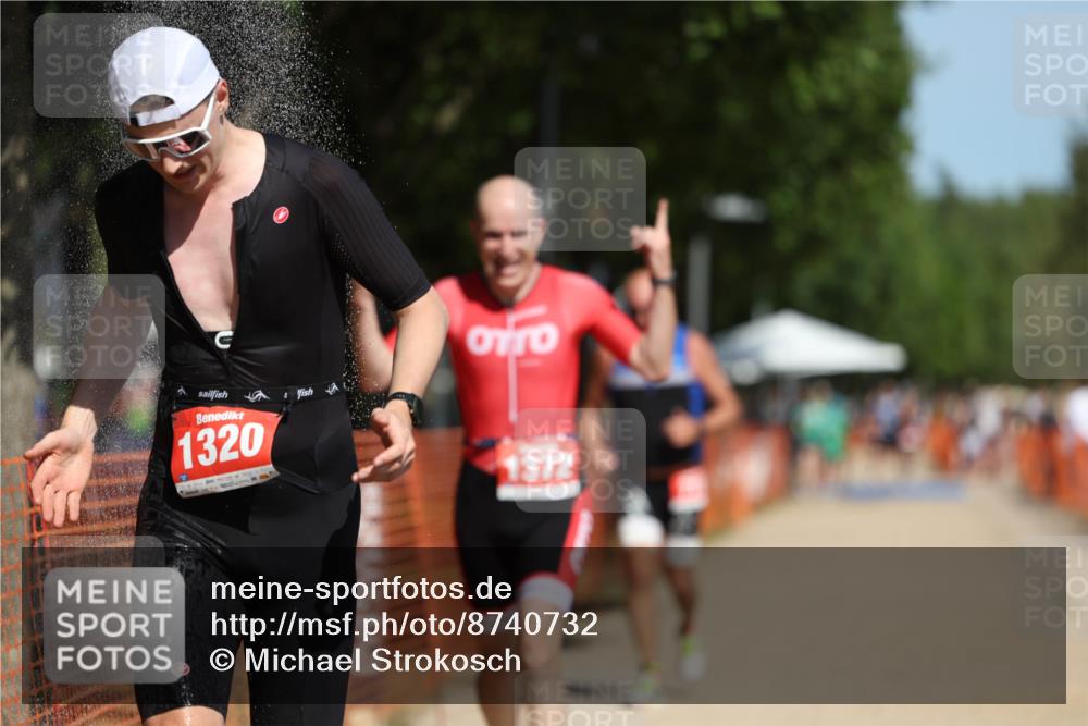 07.09.2025 - 19. Norderstedt Triathlon Michael Strokosch http://msf.ph/oto/8740732 07.09.2025 12:30:59 Laufen 710, 1300, 1320, 1372 meine-sportfotos.de