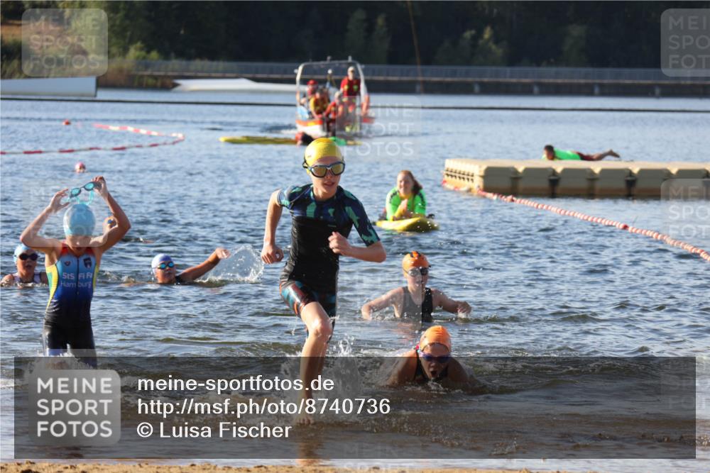 07.09.2025 - 19. Norderstedt Triathlon Luisa Fischer http://msf.ph/oto/8740736 07.09.2025 09:31:08 Schwimmen 555, 564, 597, 608, 610, 616 meine-sportfotos.de
