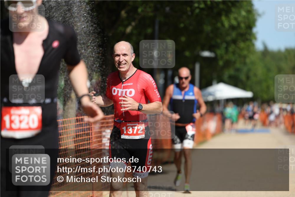 07.09.2025 - 19. Norderstedt Triathlon Michael Strokosch http://msf.ph/oto/8740743 07.09.2025 12:30:59 Laufen 710, 1300, 1320, 1372 meine-sportfotos.de