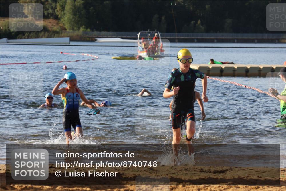 07.09.2025 - 19. Norderstedt Triathlon Luisa Fischer http://msf.ph/oto/8740748 07.09.2025 09:31:09 Schwimmen 555, 564, 597, 608, 610 meine-sportfotos.de