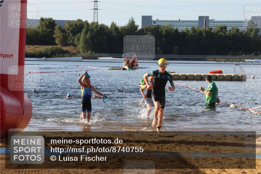 07.09.2025 - 19. Norderstedt Triathlon Luisa Fischer http://msf.ph/oto/8740755 07.09.2025 09:31:09 Schwimmen 555, 564, 597, 608, 610 meine-sportfotos.de