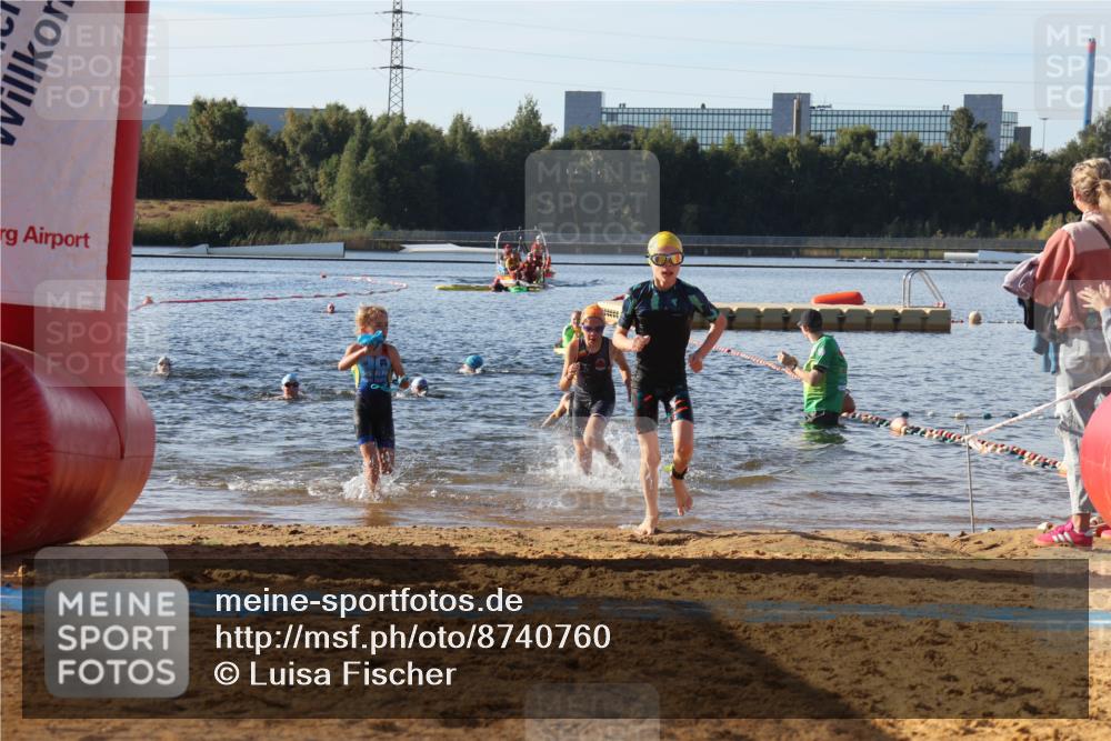 07.09.2025 - 19. Norderstedt Triathlon Luisa Fischer http://msf.ph/oto/8740760 07.09.2025 09:31:10 Schwimmen 555, 564, 608, 610 meine-sportfotos.de