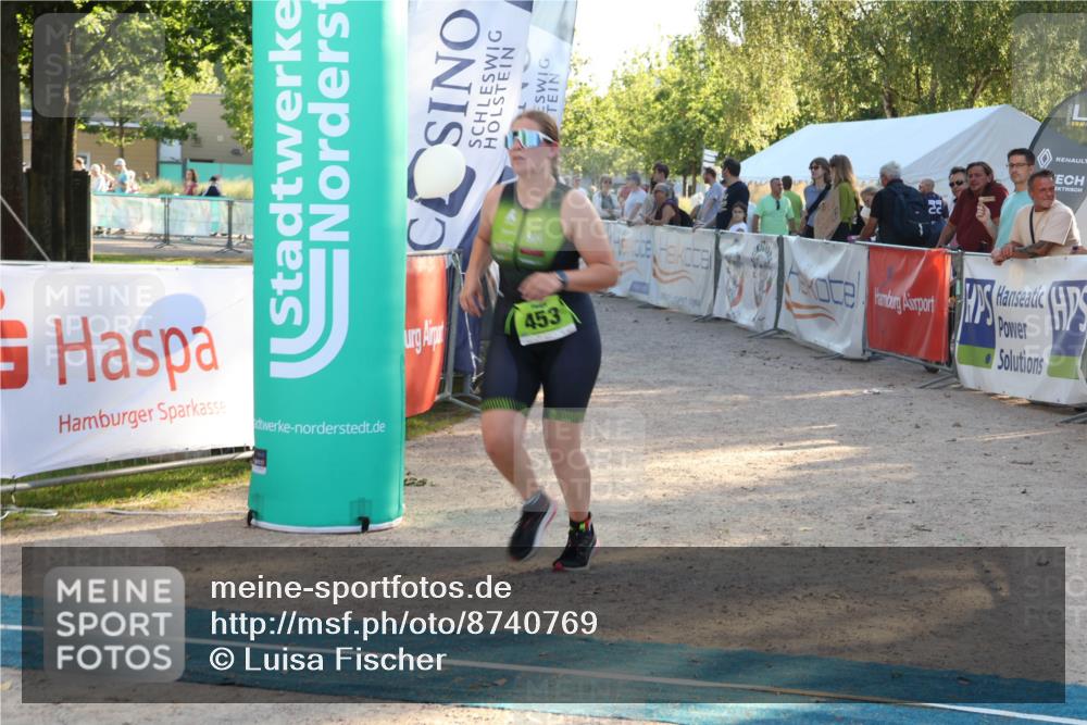 07.09.2025 - 19. Norderstedt Triathlon Luisa Fischer http://msf.ph/oto/8740769 07.09.2025 16:54:42 Ziel 453 meine-sportfotos.de