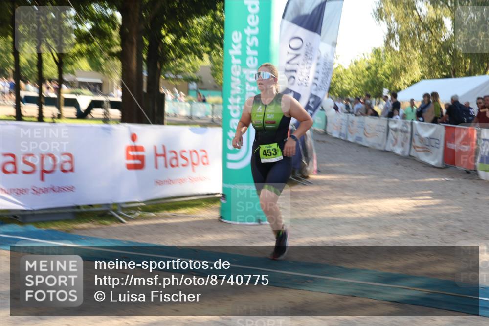 07.09.2025 - 19. Norderstedt Triathlon Luisa Fischer http://msf.ph/oto/8740775 07.09.2025 16:54:42 Ziel 453 meine-sportfotos.de