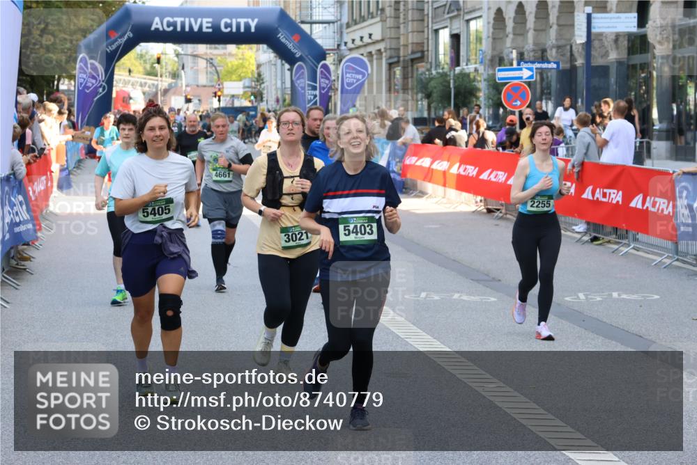 07.09.2025 - BARMER Alsterlauf Strokosch-Dieckow http://msf.ph/oto/8740779 07.09.2025 10:18:32 Ziel 2063, 2219, 2267, 2587, 2625, 3084, 3092, 3186, 3848, 3849, 4071, 4869, 6055 meine-sportfotos.de