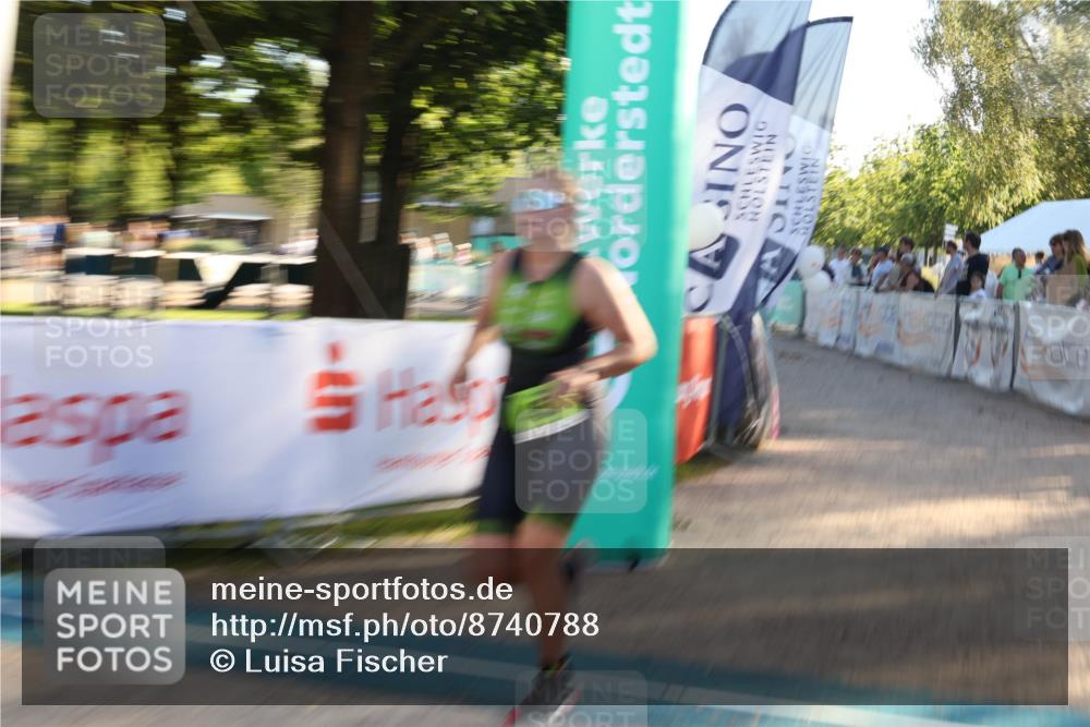 07.09.2025 - 19. Norderstedt Triathlon Luisa Fischer http://msf.ph/oto/8740788 07.09.2025 16:54:43 Ziel 453 meine-sportfotos.de
