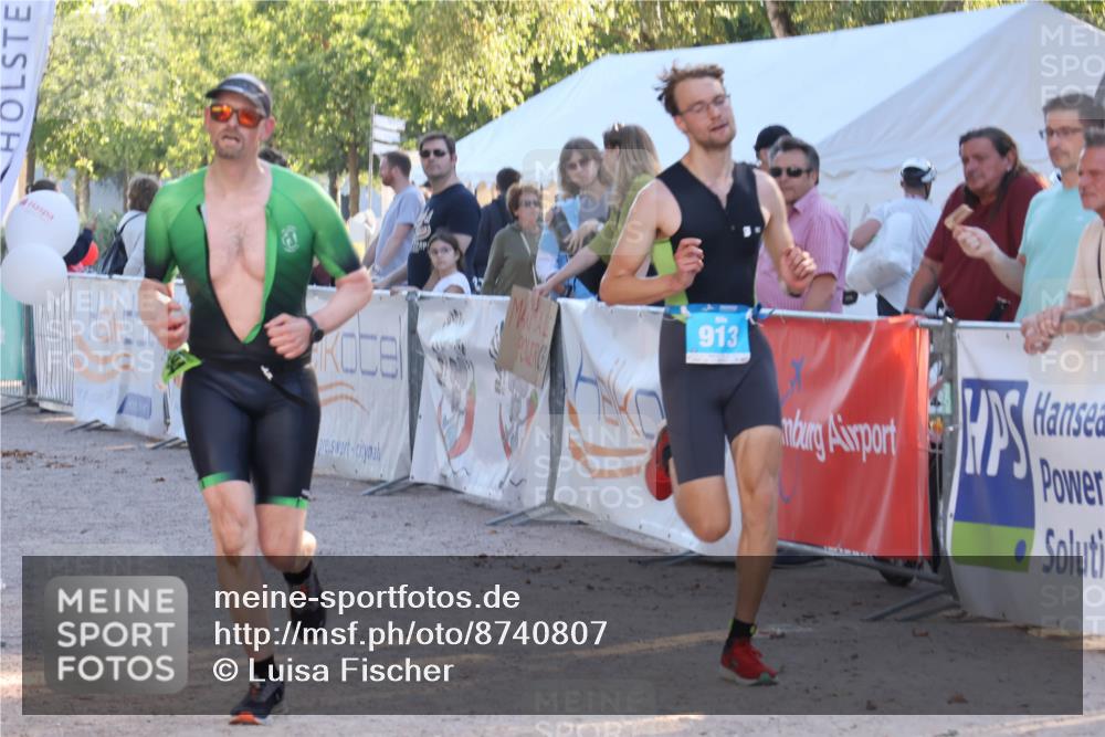 07.09.2025 - 19. Norderstedt Triathlon Luisa Fischer http://msf.ph/oto/8740807 07.09.2025 16:55:06 Ziel 913, 1494 meine-sportfotos.de