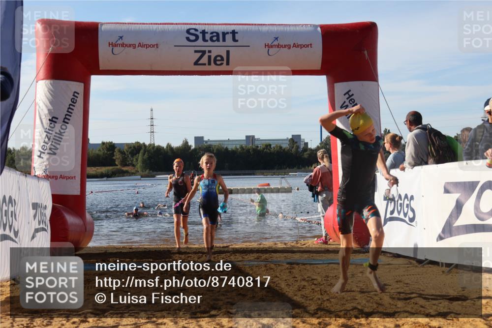 07.09.2025 - 19. Norderstedt Triathlon Luisa Fischer http://msf.ph/oto/8740817 07.09.2025 09:31:13 Schwimmen 555, 564, 608, 610 meine-sportfotos.de