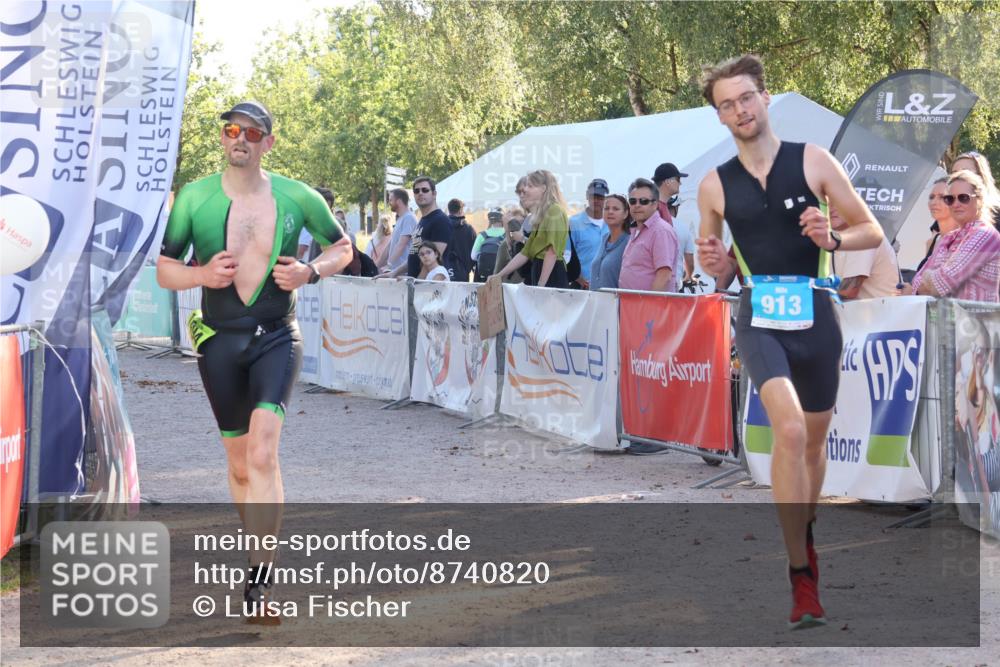 07.09.2025 - 19. Norderstedt Triathlon Luisa Fischer http://msf.ph/oto/8740820 07.09.2025 16:55:07 Ziel 913, 1494 meine-sportfotos.de
