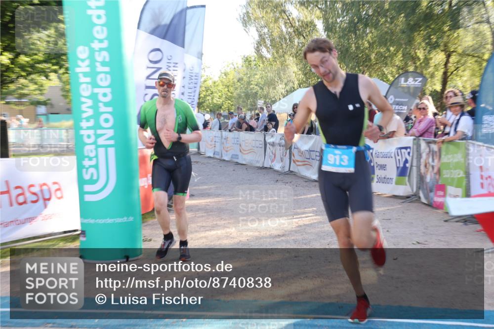 07.09.2025 - 19. Norderstedt Triathlon Luisa Fischer http://msf.ph/oto/8740838 07.09.2025 16:55:08 Ziel 913, 1494 meine-sportfotos.de