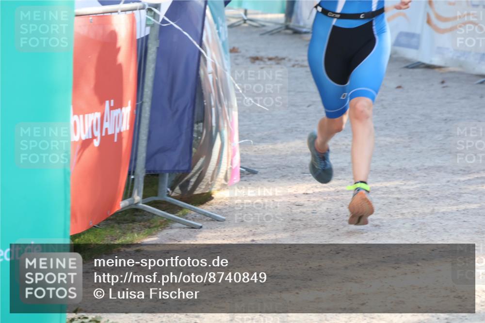 07.09.2025 - 19. Norderstedt Triathlon Luisa Fischer http://msf.ph/oto/8740849 07.09.2025 16:55:31 Ziel 1057 meine-sportfotos.de