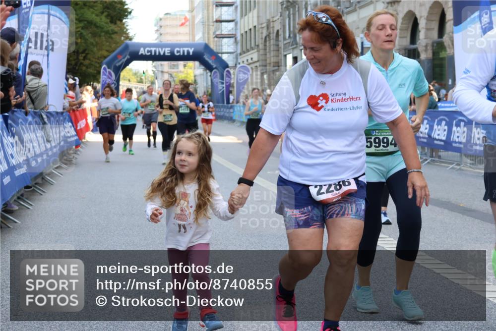 07.09.2025 - BARMER Alsterlauf Strokosch-Dieckow http://msf.ph/oto/8740855 07.09.2025 10:18:27 Ziel 2063, 2099, 2267, 2554, 2625, 3084, 3092, 3143, 3499, 3848, 3849, 4071, 4477, 4780, 4869, 8063 meine-sportfotos.de