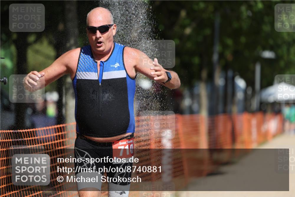 07.09.2025 - 19. Norderstedt Triathlon Michael Strokosch http://msf.ph/oto/8740881 07.09.2025 12:31:03 Laufen 710, 1372 meine-sportfotos.de
