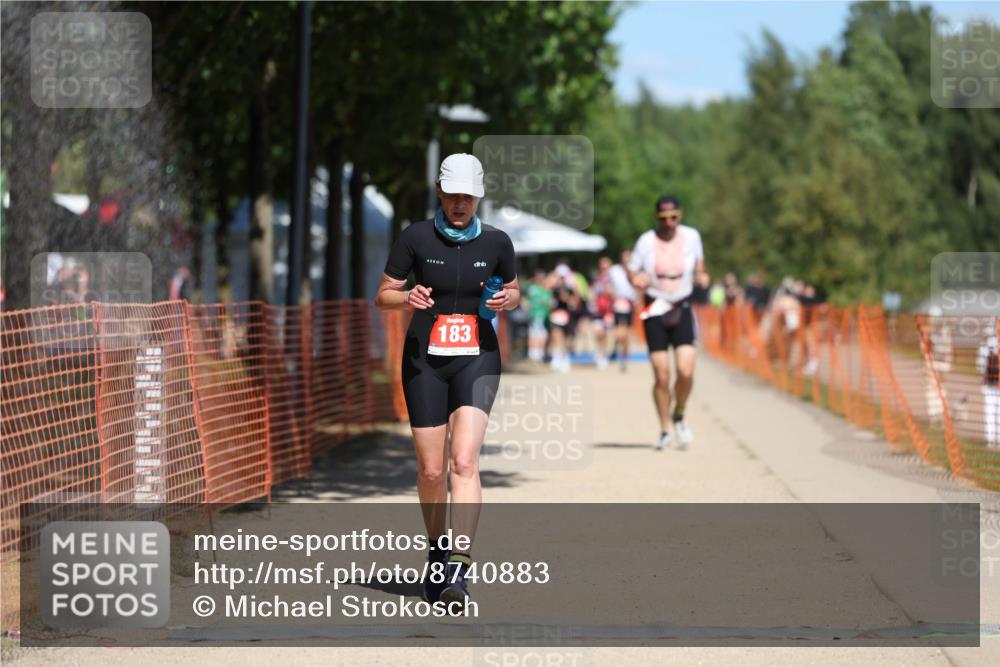 07.09.2025 - 19. Norderstedt Triathlon Michael Strokosch http://msf.ph/oto/8740883 07.09.2025 13:07:09 Laufen 183, 187 meine-sportfotos.de