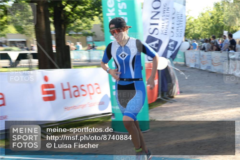 07.09.2025 - 19. Norderstedt Triathlon Luisa Fischer http://msf.ph/oto/8740884 07.09.2025 16:55:32 Ziel 1057 meine-sportfotos.de